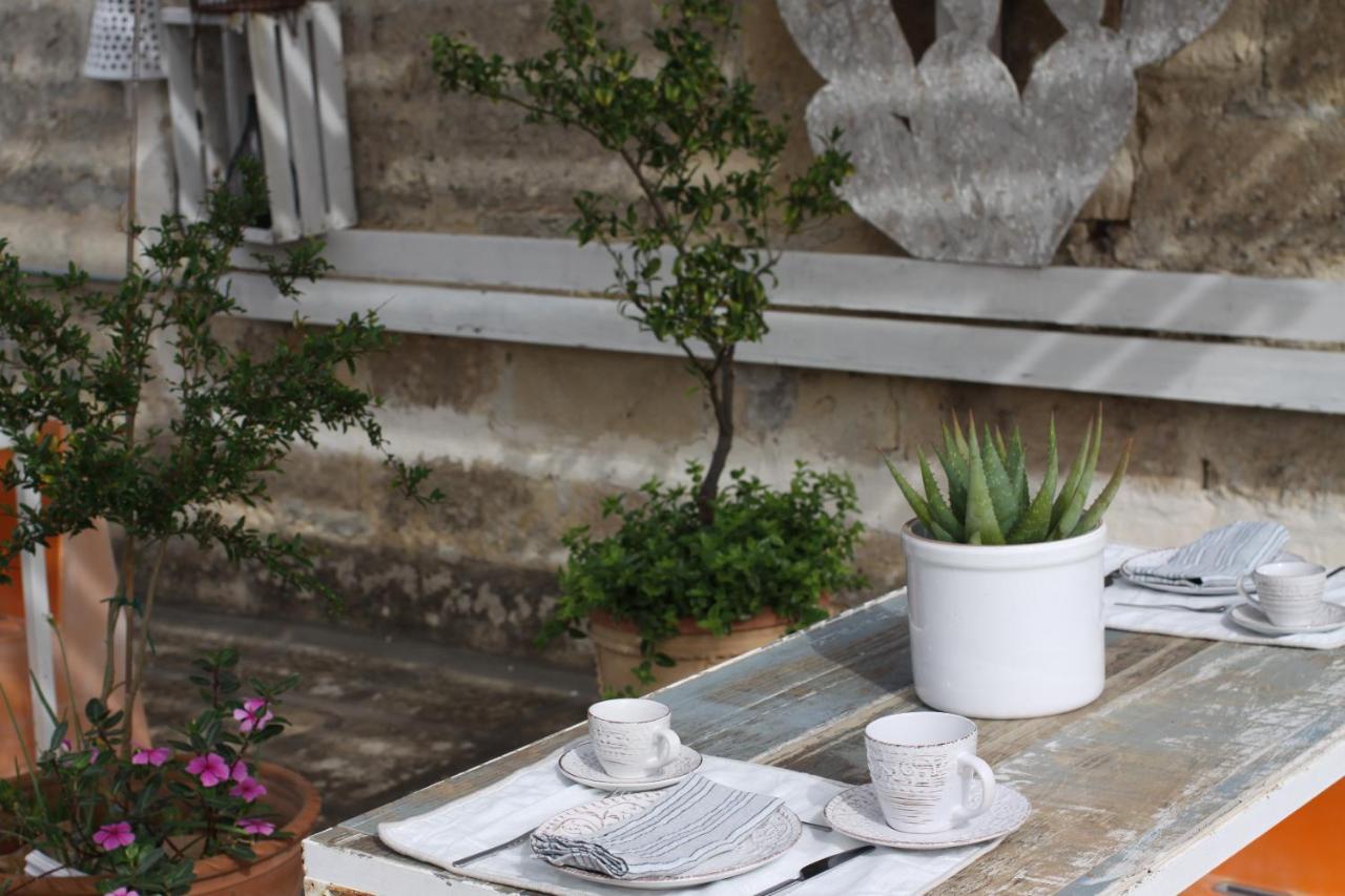 B&B Le Giravolte Lecce Exterior foto